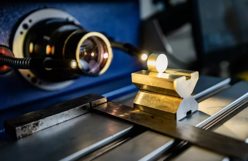 Quality control measuring device